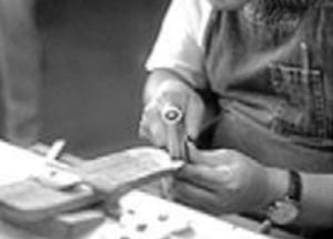 Setting a lip plate of flute